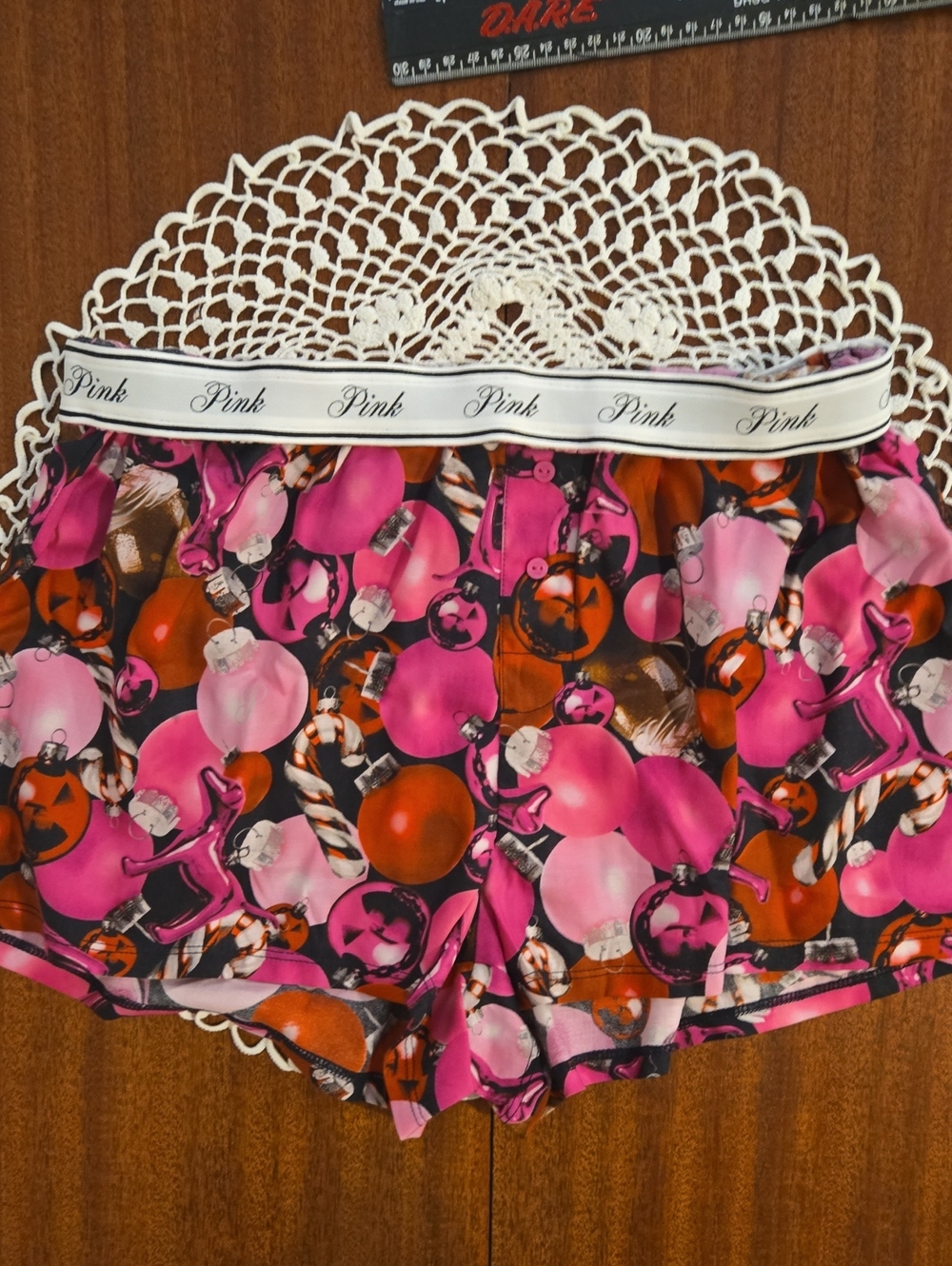 PINK Victoria's Secret Pink & Red Ornament-Print High-Waist Lounge Shorts